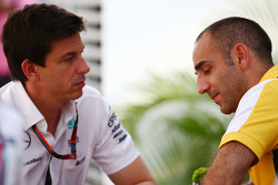 Toto Wolff, Mercedes AMG F1 Shareholder and Executive Director with Cyril Abiteboul, Renault Sport F1 Managing Director