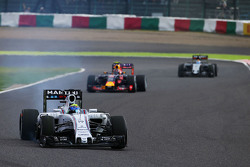 Felipe Massa, Williams FW37 mit Plattfuß nach dem Start
