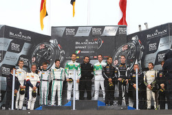 Podio: i vincitori Marco Seefried, Norbert Siedler, Rinaldi Racing, al secondo posto Maximilian Buhk