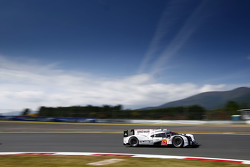 #17 Porsche Team Porsche 919 Hybrid: Timo Bernhard, Mark Webber, Brendon Hartley