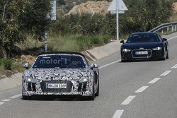 Audi R8 Spyder spyshot