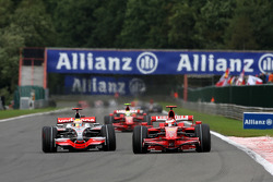 Kimi Raikkonen, Scuderia Ferrari supera a Lewis Hamilton, McLaren Mercedes