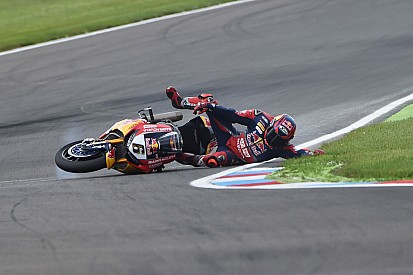 Lausitzring, Libere 2: bandiera rossa e diluvio. Risale Melandri