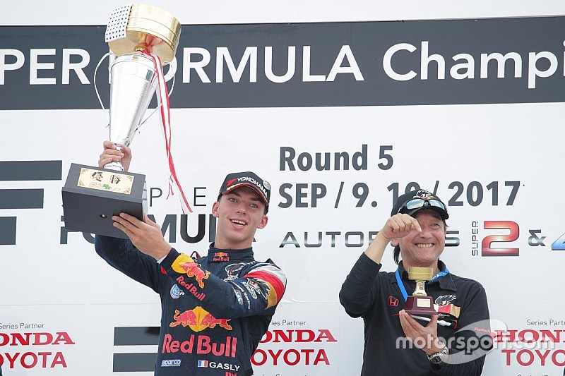 TEAM 無限の手塚長孝監督、2連勝のガスリーを絶賛「勝つことに貪欲」