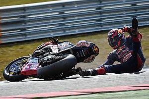 Fotostrecke: Sturz von Stefan Bradl im WorldSBK-Training in Assen
