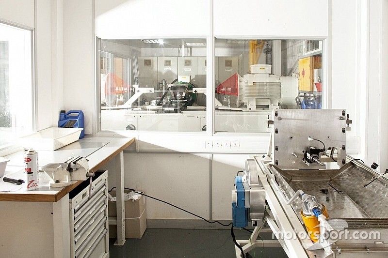 Официально: обязательные каникулы Ф1 перенесены на весну