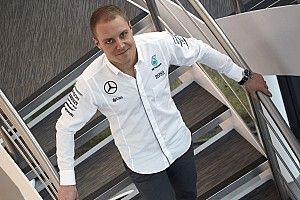 Officieel: Bottas in 2017 teamgenoot van Hamilton bij Mercedes