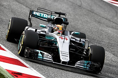 Hamilton : Avec Bottas, "rien n'est retenu"