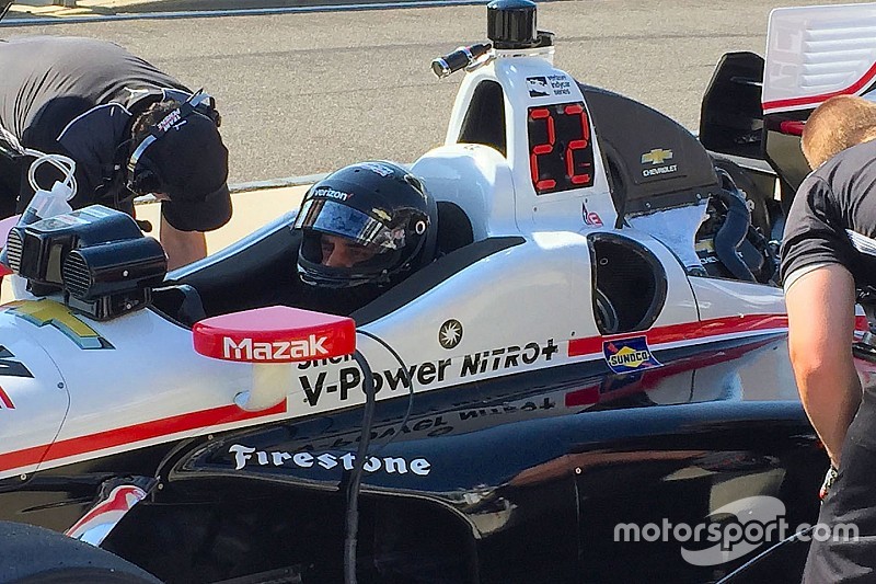 Sato lidera, Montoya en Top 10
