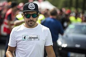 Williams se diz "espantada" sobre rumor de Alonso na equipe