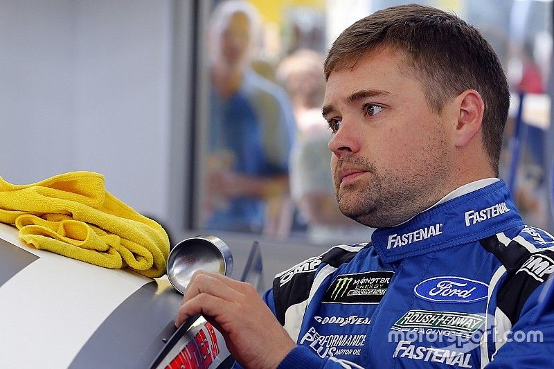 Stenhouse earns RFR their first top five of 2017 season