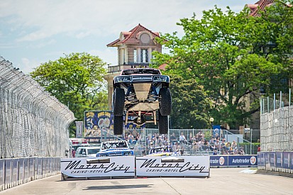 Átila Abreu é 4º no grid em estreia nos Supertrucks