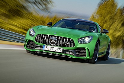 La Mercedes-AMG GT R s'illustre sur le Nürburgring