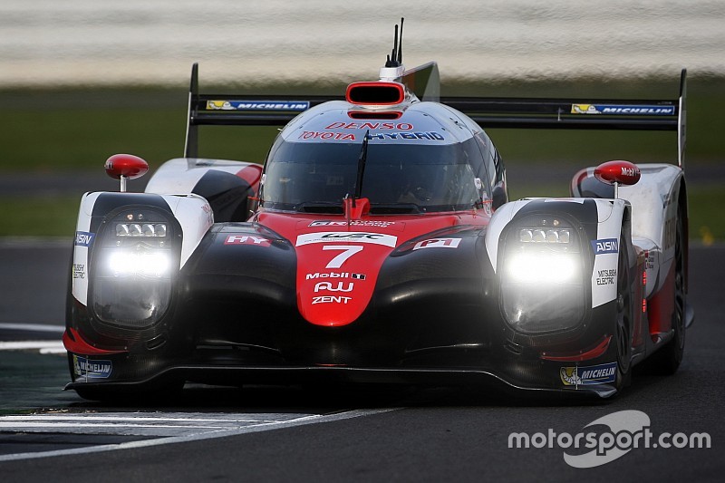 EL1 - Toyota emmène un quatuor regroupé dans la même seconde