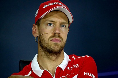 Toque de Vettel em Hamilton terá nova investigação da FIA