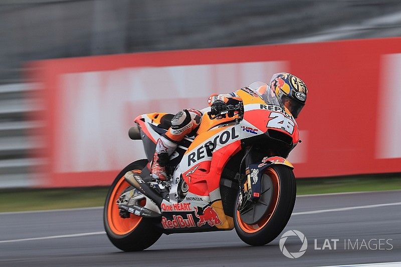 Pedrosa es duda para Austin tras ser operado de la muñeca derecha