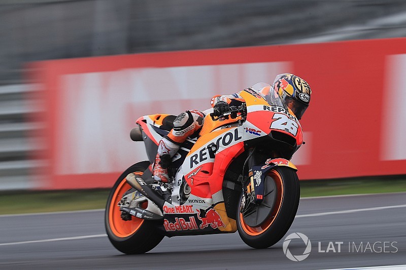 Pedrosa es duda para Austin tras ser operado de la muñeca derecha