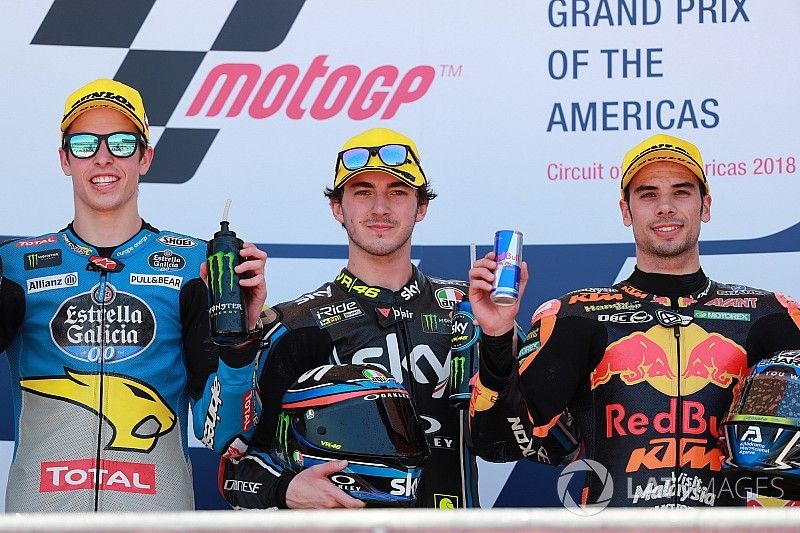 Podium: segundo, Alex Marquez, Marc VDS, Ganador,  Francesco Bagnaia, Sky Racing Team VR46, tercero, Miguel Oliveira, Red Bull KTM Ajo