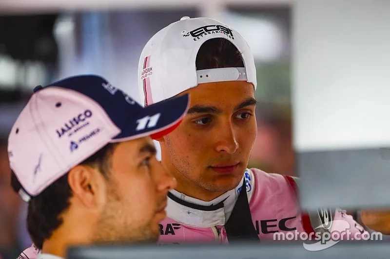 Sergio Perez, Force India, et Esteban Ocon, Force India