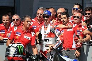 Lorenzo: “Si el jueves me dicen que estoy a una décima de la pole, no me lo creo”