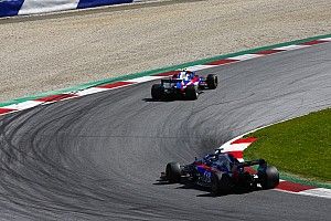 Gasly y Hartley dudan del nuevo paquete aerodinámico de Toro Rosso