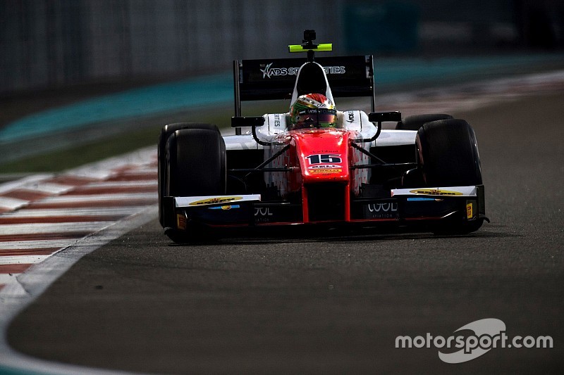 Tes F2 Abu Dhabi: Deletraz pimpin hari pertama, Gelael P16