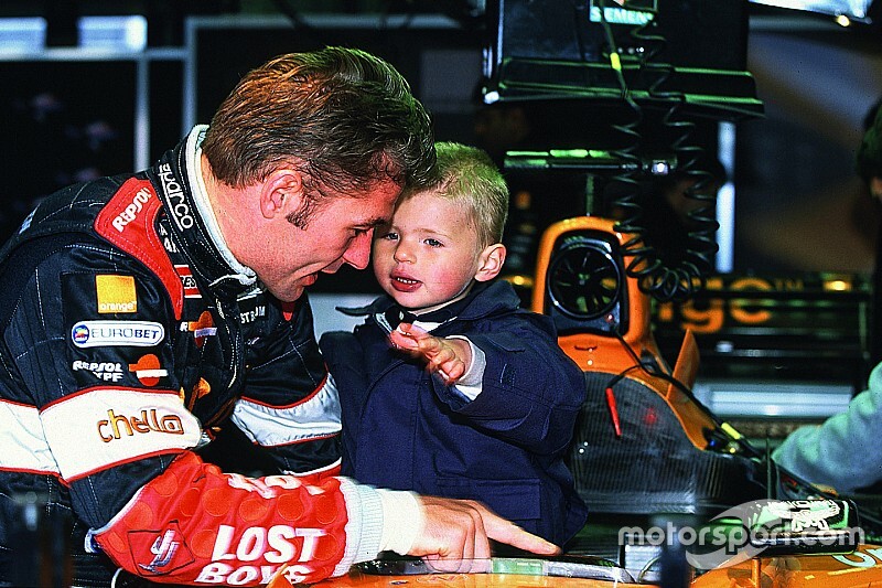 Verstappen relembra 'abandono' do pai e cobranças: "Ninguém foi mais duro que ele"