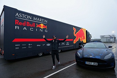 Az Aston Martin a Honda érkezése ellenére névadó szponzor marad a Red Bullnál