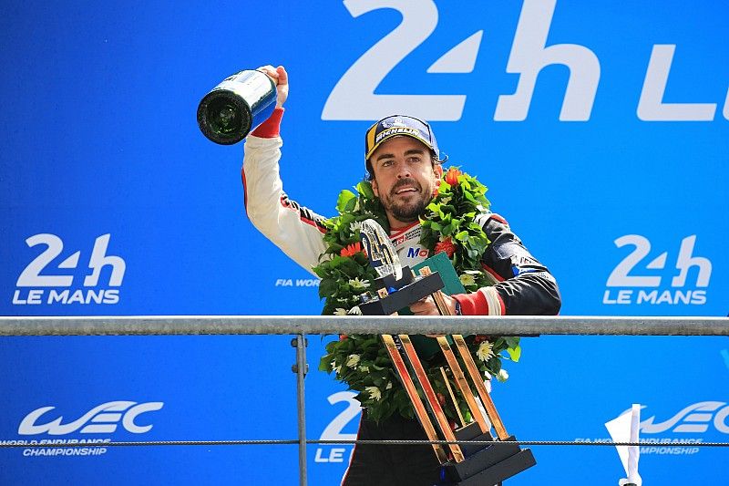 Overall podium: winner Fernando Alonso, Toyota Gazoo Racing