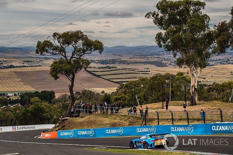 Bathurst 12 Hour: Marciello leads with three hours to go