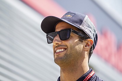 Ricciardo admite que las alternativas "más atractivas" fuera de Red Bull ya no están