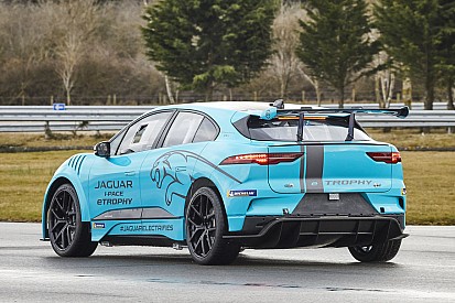 A Berlino l'atteso debutto del Jaguar I-PACE eTrophy