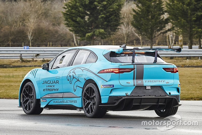 A Berlino l'atteso debutto del Jaguar I-PACE eTrophy