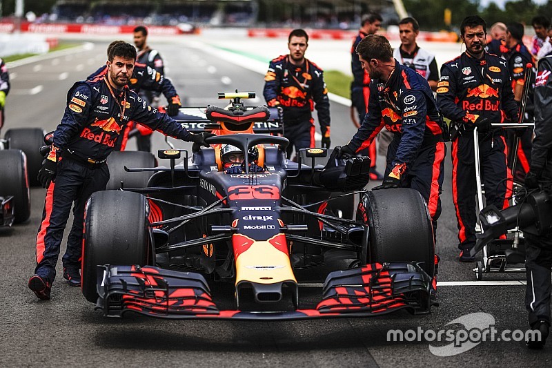 Verstappen kreeg ‘enorme boost’ door medeleven teamleden