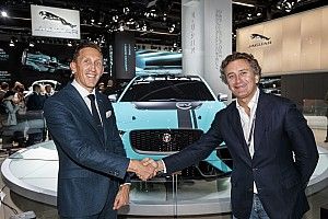 Alejandro Agag sulla Jaguar dell’I-PACE eTrophy