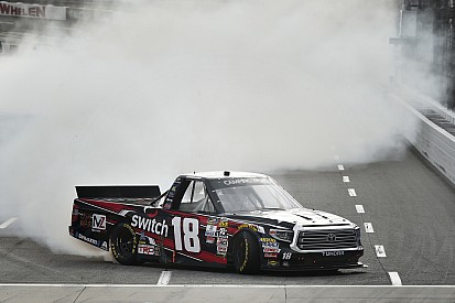 Noah Gragson claims his first NASCAR Truck win at Martinsville