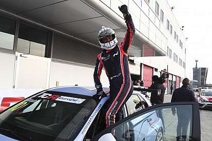 Tarquini: "La Hyundai è veramente forte, che divertimento rimontare"