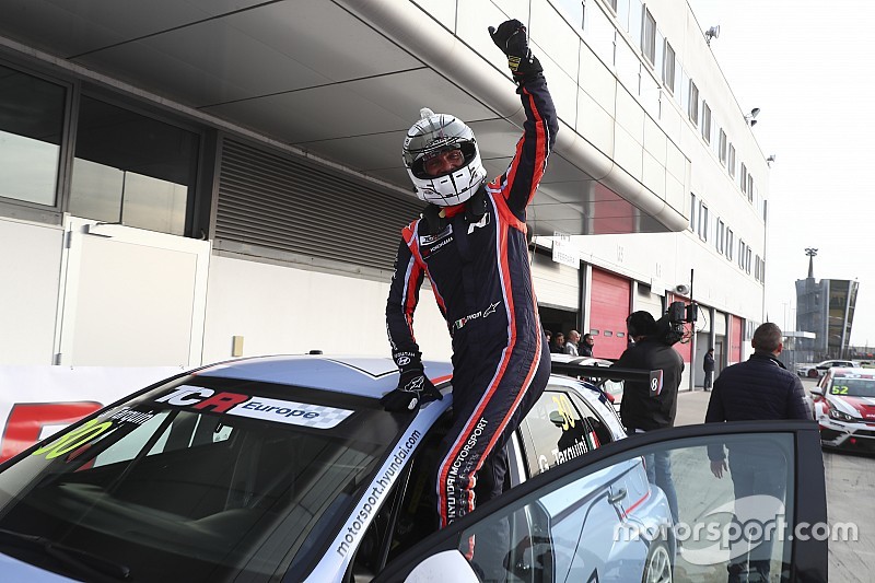 Tarquini: "La Hyundai è veramente forte, che divertimento rimontare"
