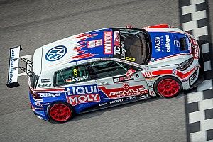 Luca Engstler guida la tripletta Volkswagen in qualifica a Sepang
