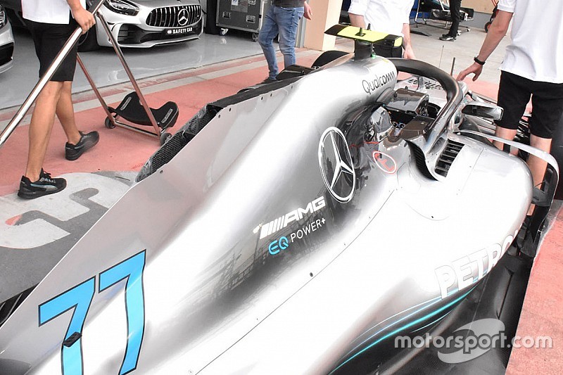 Mercedes: aperto il camino sulla pinna del cofano della W09