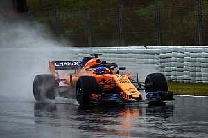 Alonso rijdt als enige een tijd: “Hebben er het beste van gemaakt”