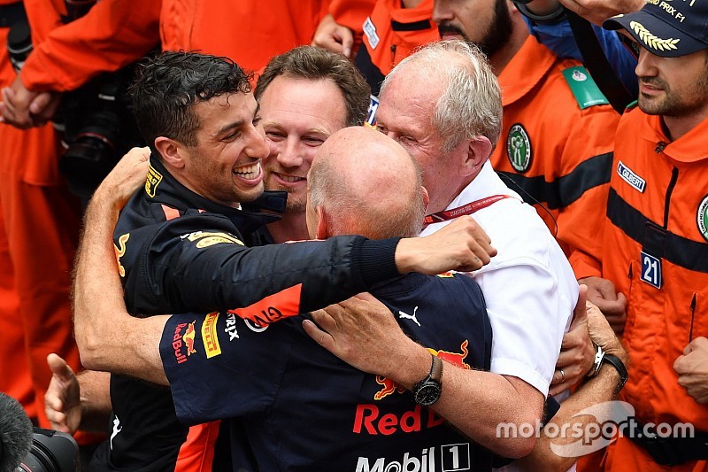 Red Bull beslist eerst over motor, daarna over Ricciardo
