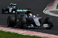 "Hamilton lograba en dos vueltas lo que Rosberg en mil"