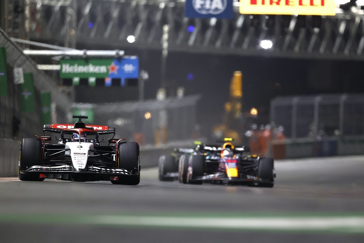 Формула вычисления площади окружности. Формула 2 пр. 2 формулы нахождения длины окружности. Формула 2 пр. Формула нахождения длины окружности.