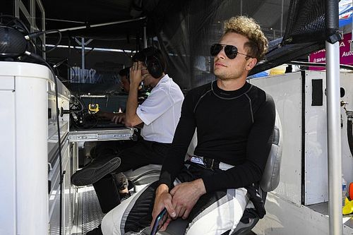 Ferrucci torna a tempo pieno in IndyCar con Foyt nel 2023