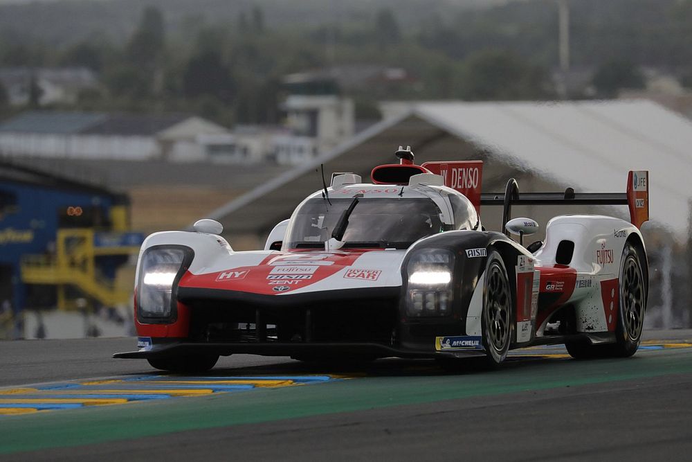 #8 Toyota Gazoo Racing Toyota GR010 Hybrid de Sébastien Buemi, Brendon Hartley, Ryo Hirakawa