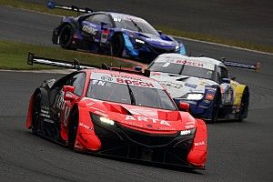 Super GT Motegi: ARTA Menang, Honda Borong Podium