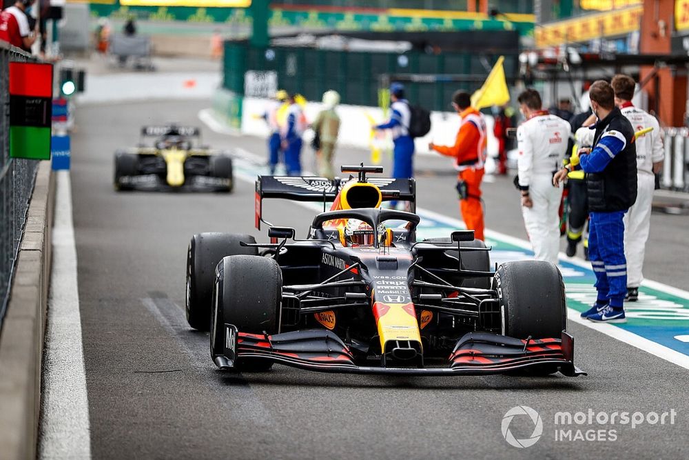 Max Verstappen, Red Bull Racing RB16, troisième, arrive dans le Parc Fermé