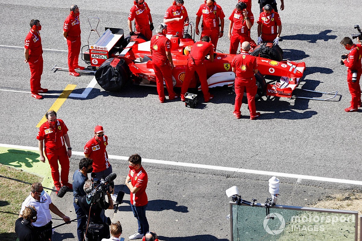 ベッテル&ルクレール、フェラーリF2004にうっとり「すばらしい。良い音だな……」