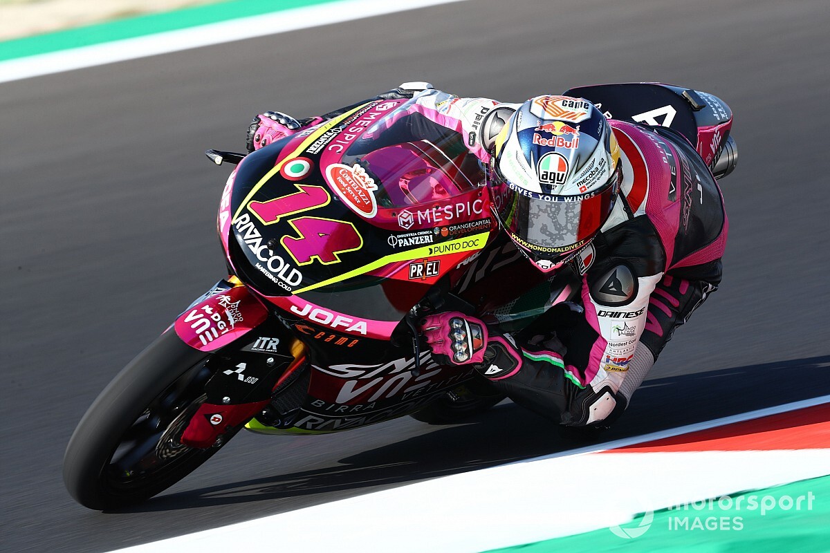 Moto3, Barcellona: strepitosa pole di Arbolino